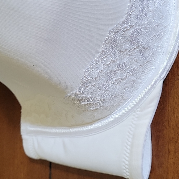 ๐ค VANITY FAIR BRA - Picture 3 of 10